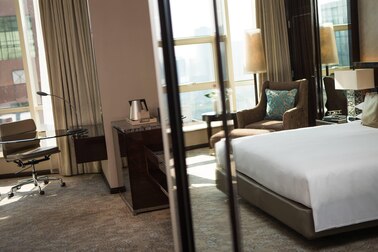 尊贵豪华特大床客房